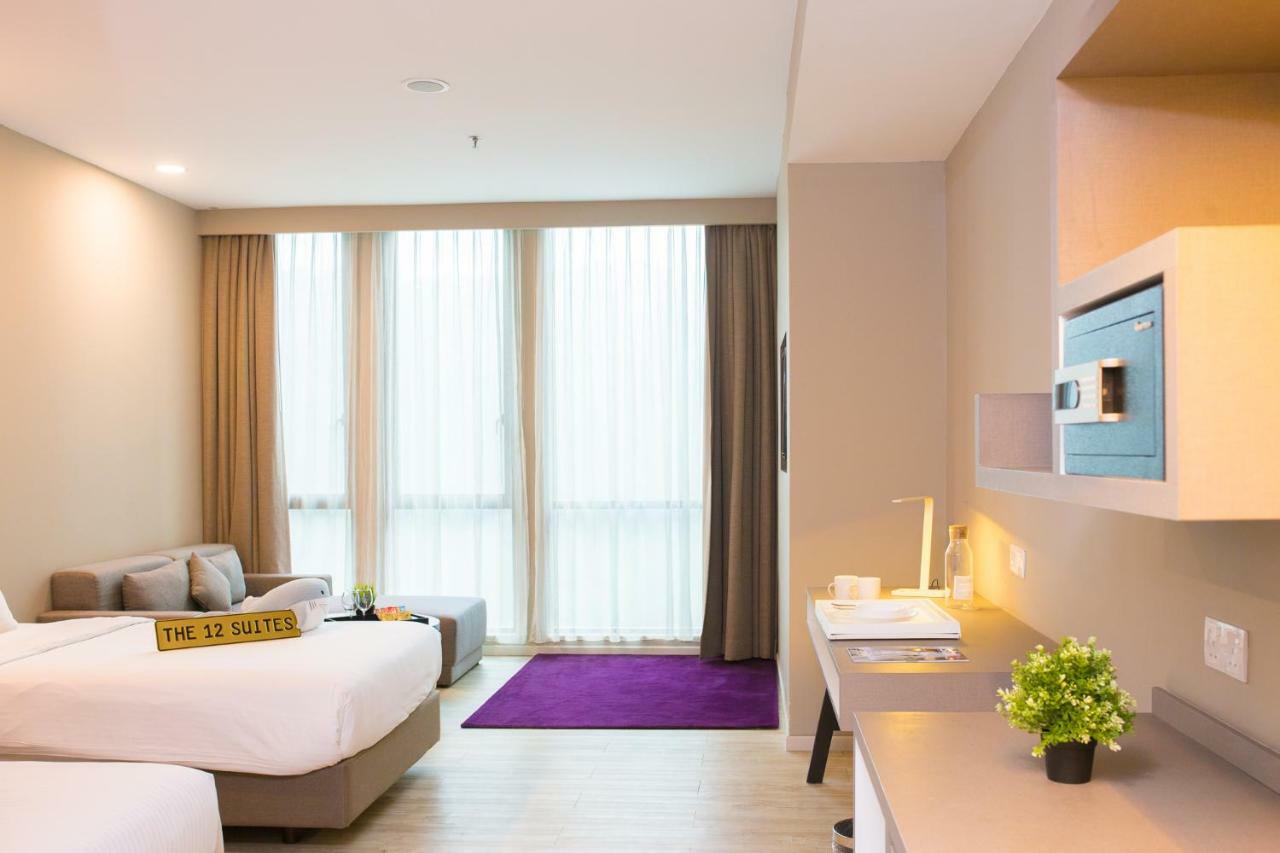 The 12 Suites @ Empire Damansara Петалинг-Джая Экстерьер фото