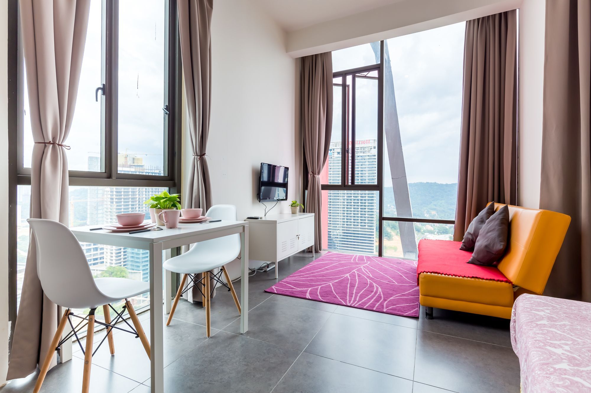 The 12 Suites @ Empire Damansara Петалинг-Джая Экстерьер фото