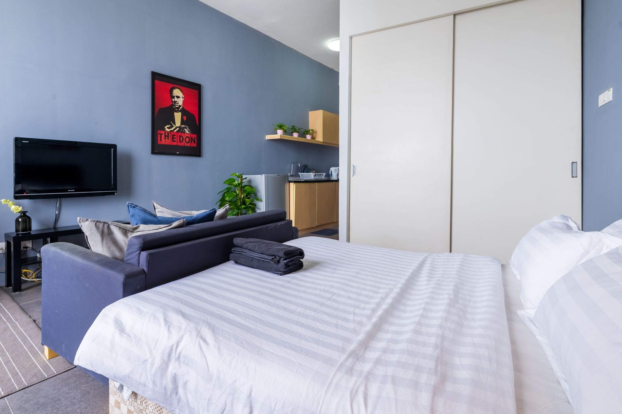 The 12 Suites @ Empire Damansara Петалинг-Джая Экстерьер фото